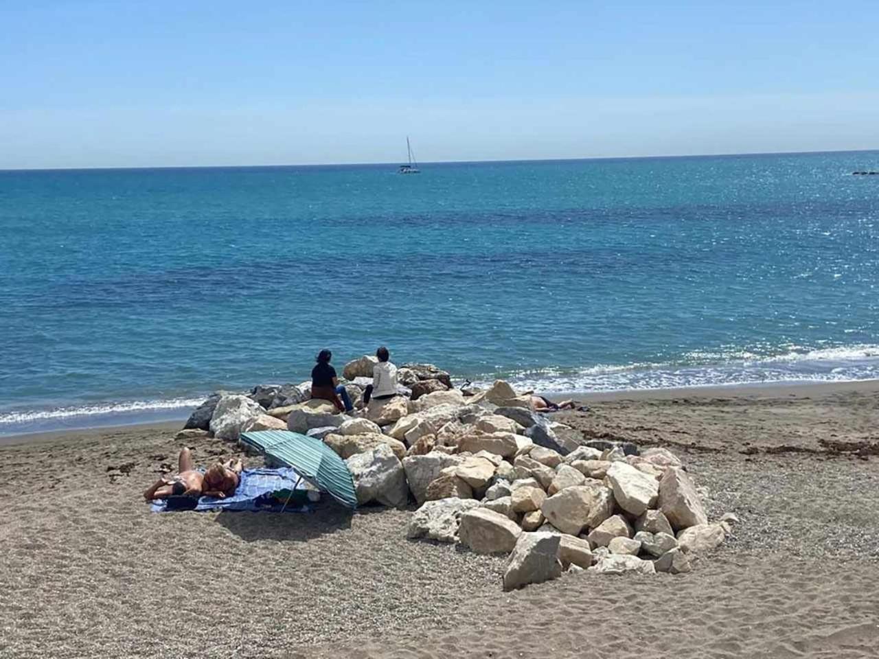 דירות Mar En Calma בנאלמדנה מראה חיצוני תמונה